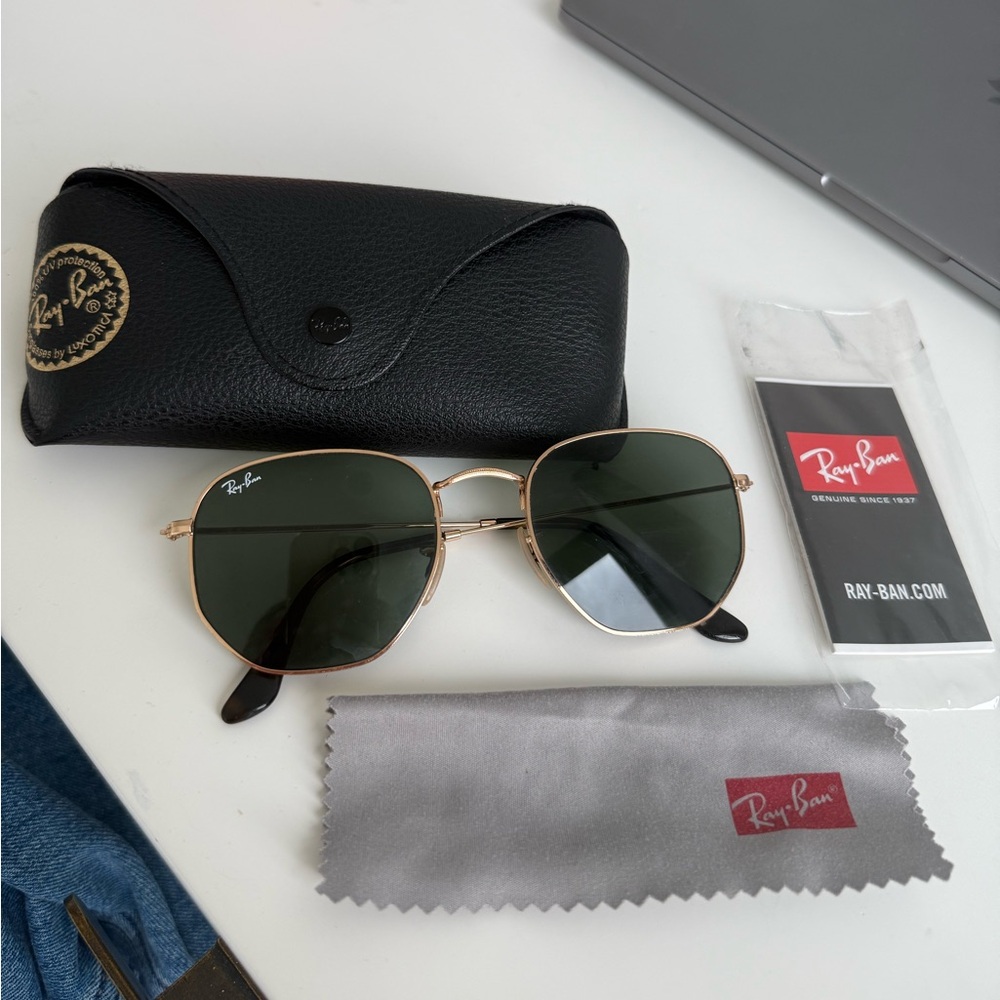 Ray-Ban hexagonal flat sunglasses